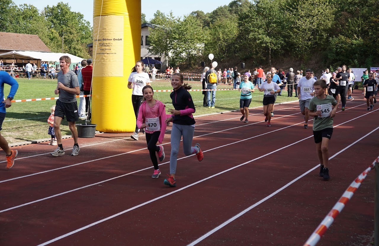 Bild vom 11. Benefizlauf im Jahr 2019. Dies ist das 60. Bild.